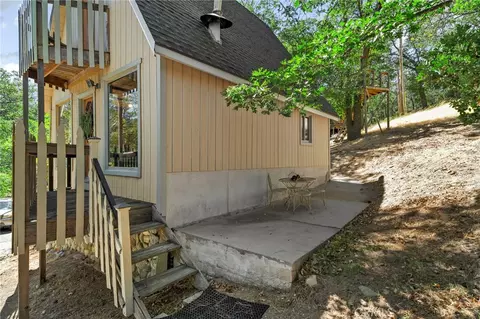 Exterior - 1700 S Way, Lake Arrowhead, CA 92352 photo 2 of 7
