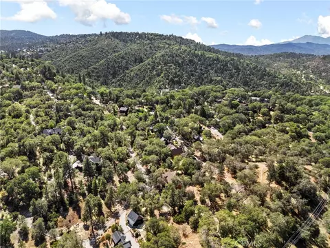 View/Area - 1700 S Way, Lake Arrowhead, CA 92352 photo 7 of 8