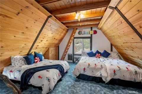 Bedroom - 1700 S Way, Lake Arrowhead, CA 92352 photo 3 of 7