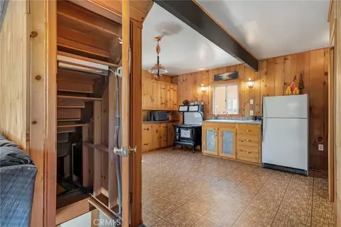 Kitchen - 1700 S Way, Lake Arrowhead, CA 92352 photo 1 of 4