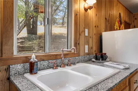 Kitchen - 1700 S Way, Lake Arrowhead, CA 92352 photo 4 of 4