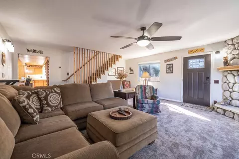 Living - 2110 7th Ln, Big Bear City, CA 92314 photo 2 of 4