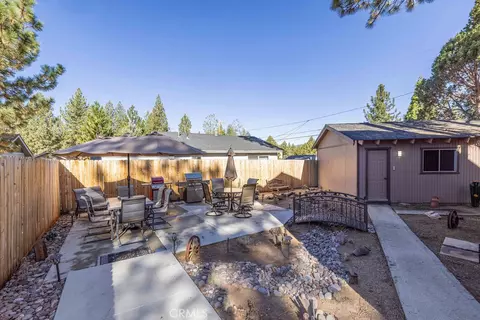 Exterior - 2110 7th Ln, Big Bear City, CA 92314 photo 9 of 11