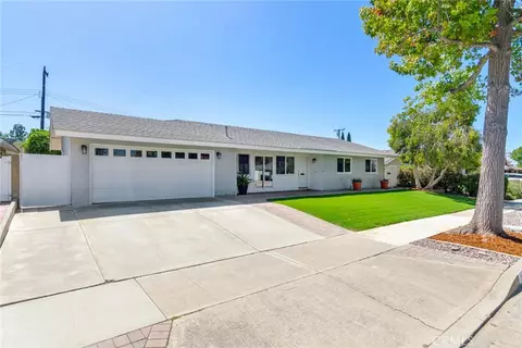 Exterior - 1102 E Amber Ave, Orange, CA 92865 photo 2 of 7
