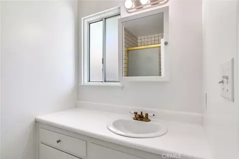 Bath - 1102 E Amber Ave, Orange, CA 92865 photo 2 of 3