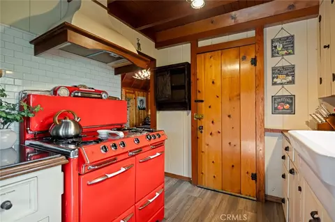 Kitchen - 28772 Cedar, Lake Arrowhead, CA 92352 photo 5 of 5