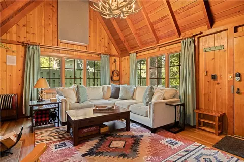 Living - 28772 Cedar, Lake Arrowhead, CA 92352 photo 3 of 4