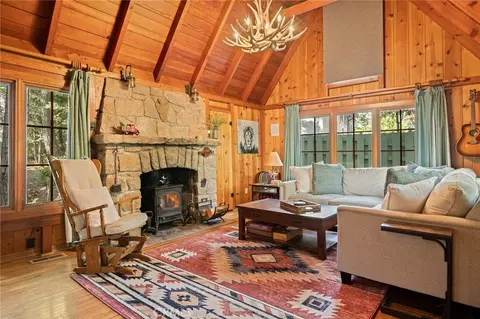 Living - 28772 Cedar, Lake Arrowhead, CA 92352 photo 1 of 4