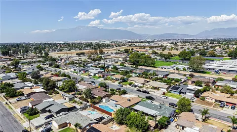 View/Area - 555 W Morgan, Rialto, CA 92376 photo 3 of 7