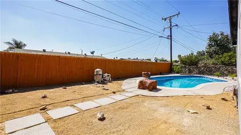 Exterior - 555 W Morgan, Rialto, CA 92376 photo 8 of 10