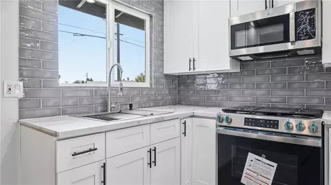 Kitchen - 555 W Morgan, Rialto, CA 92376 photo 4 of 4
