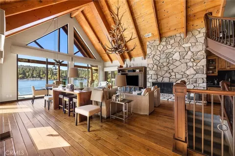 28103 Point Hamiltair, Lake Arrowhead, CA 92352