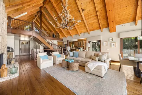 Living - 28103 Point Hamiltair, Lake Arrowhead, CA 92352 photo 2 of 4