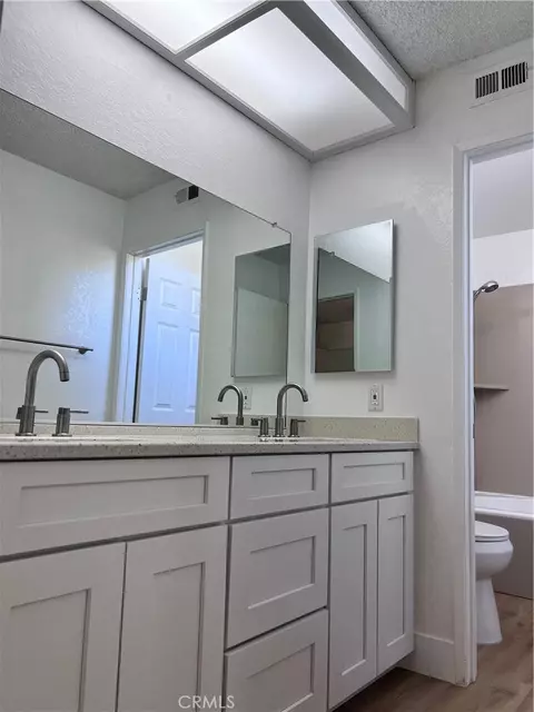Bath - 5941 Grinnell Dr, Riverside, CA 92509 photo 3 of 3