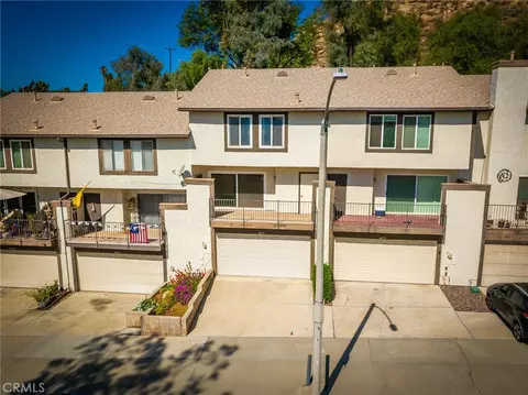 Exterior - 4679 Maxwell Ct, Riverside, CA 92501 photo 2 of 10