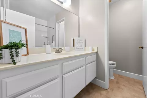 Bath - 4679 Maxwell Ct, Riverside, CA 92501 photo 3 of 4