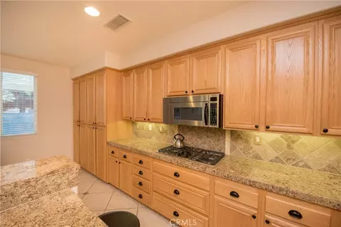 Kitchen - 1330 Stuart Cir, Corona, CA 92882 photo 5 of 6