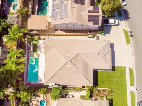 View/Area - 1330 Stuart Cir, Corona, CA 92882 photo 4 of 4