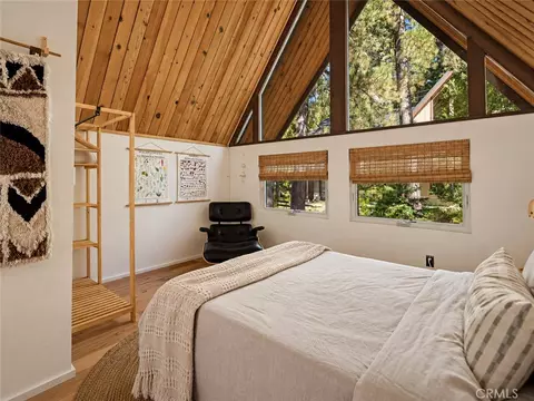 Bedroom - 385 Birchwood, Lake Arrowhead, CA 92352 photo 5 of 6