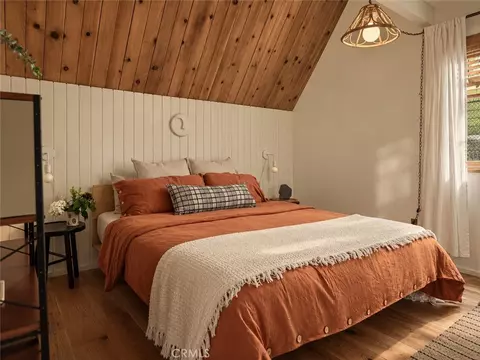 Bedroom - 385 Birchwood, Lake Arrowhead, CA 92352 photo 1 of 6