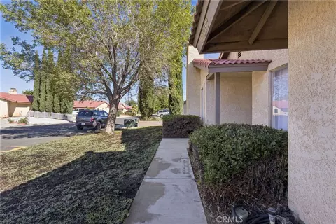 Exterior - 10323 Shahaptain, Hesperia, CA 92345 photo 6 of 7