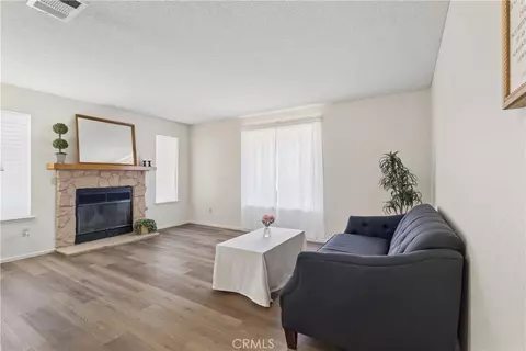 Living - 10323 Shahaptain, Hesperia, CA 92345 photo 1 of 2