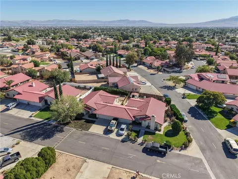 View/Area - 10323 Shahaptain, Hesperia, CA 92345 photo 3 of 7