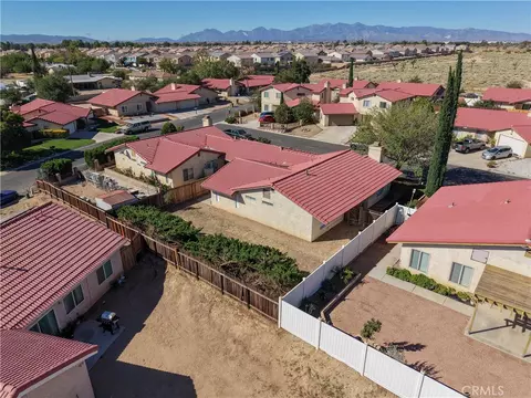 View/Area - 10323 Shahaptain, Hesperia, CA 92345 photo 6 of 7