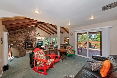 Living - 171 Bambi Trl, Crestline, CA 92325 photo 5 of 6