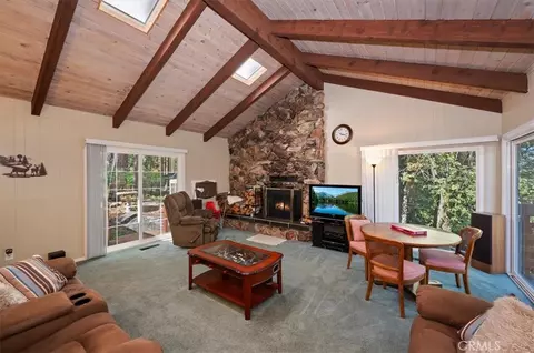 Living - 171 Bambi Trl, Crestline, CA 92325 photo 3 of 6