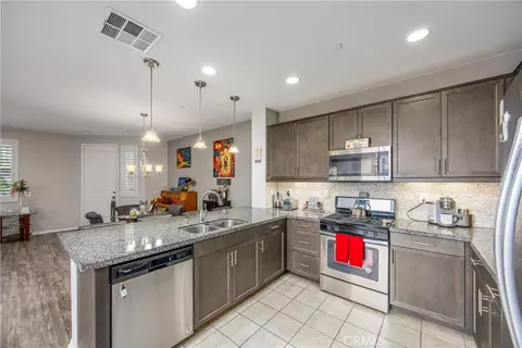 Kitchen - 4953 Cedarbrook Ln, Riverside, CA 92504 photo 2 of 3