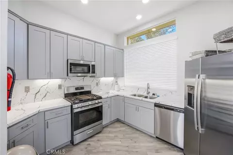 Kitchen - 4953 Cedarbrook Ln, Riverside, CA 92504 photo 3 of 3