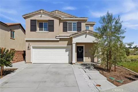 8357 Sun Rose Ct, Jurupa Valley, CA 92509