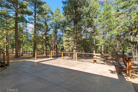 Exterior - 1520 Fallbrook Ct, Big Bear City, CA 92314 photo 8 of 17