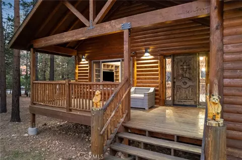 Exterior - 1520 Fallbrook Ct, Big Bear City, CA 92314 photo 14 of 17