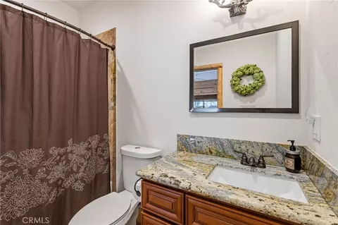 Bath - 1520 Fallbrook Ct, Big Bear City, CA 92314 photo 4 of 4