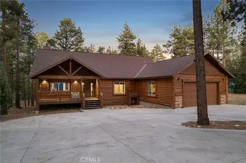Exterior - 1520 Fallbrook Ct, Big Bear City, CA 92314 photo 12 of 17