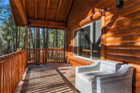 Exterior - 1520 Fallbrook Ct, Big Bear City, CA 92314 photo 3 of 17
