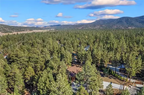 View/Area - 1520 Fallbrook Ct, Big Bear City, CA 92314 photo 2 of 6