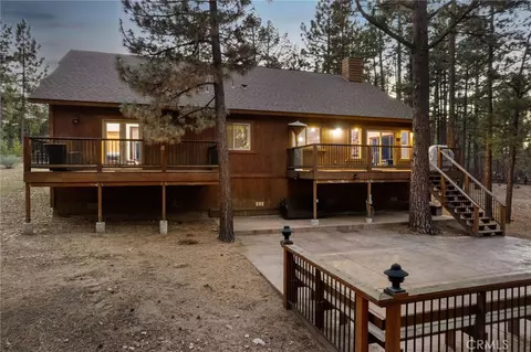 Exterior - 1520 Fallbrook Ct, Big Bear City, CA 92314 photo 15 of 17