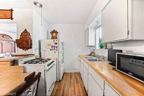 Kitchen - 3917 Donald Ave, Riverside, CA 92503 photo 4 of 4