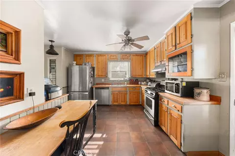 Kitchen - 3917 Donald Ave, Riverside, CA 92503 photo 1 of 4