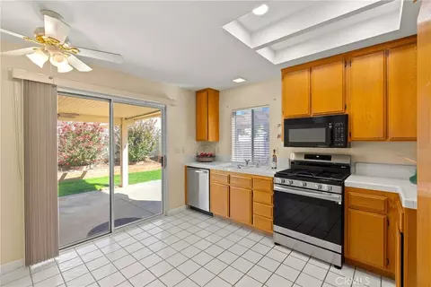 Kitchen - 6357 Player Ct, Banning, CA 92220 photo 2 of 3