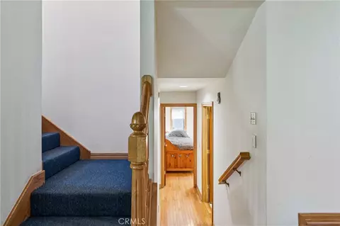 Entry Way - 266 El Dorado Dr, Lake Arrowhead, CA 92352 photo 3 of 4