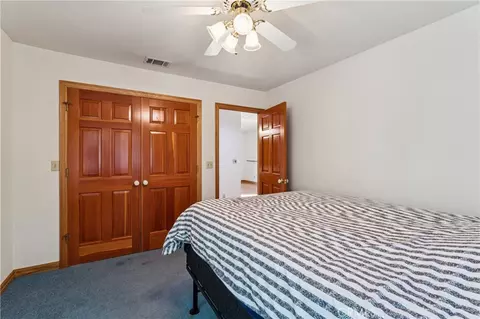 Bedroom - 266 El Dorado Dr, Lake Arrowhead, CA 92352 photo 8 of 8