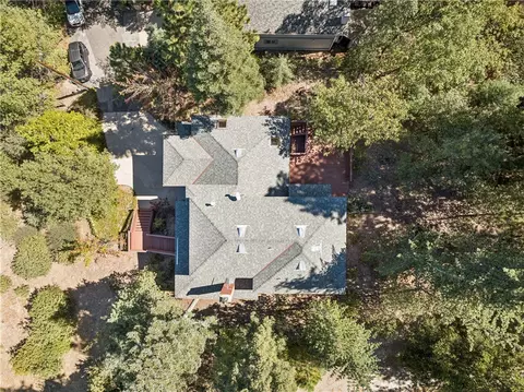 View/Area - 266 El Dorado Dr, Lake Arrowhead, CA 92352 photo 3 of 5