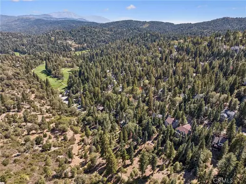 View/Area - 266 El Dorado Dr, Lake Arrowhead, CA 92352 photo 4 of 5