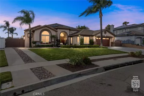 13668 Canyon View Dr, Yucaipa, CA 92399