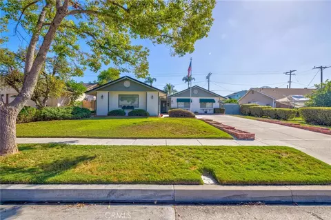 2212 Hartford, Fullerton, CA 92831