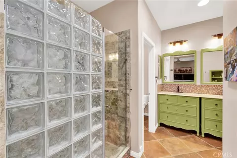 Bath - 368 Shining Rock, Beaumont, CA 92223 photo 3 of 5